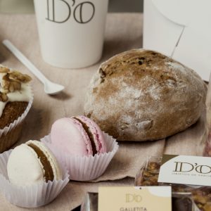 Desayuno regalo para dos personas