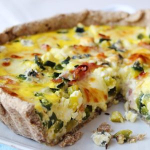 Tarta de zapallitos con ensalada + bebida